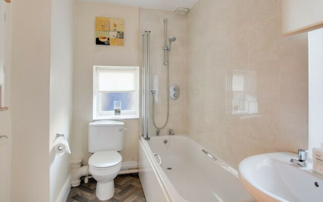Superb Apartment in Popular Hexham near Golf Course