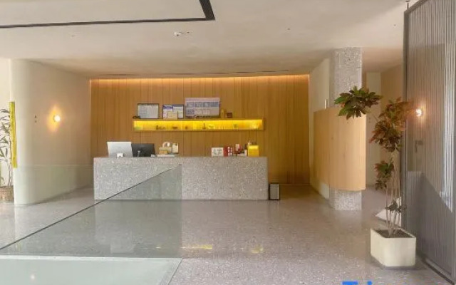 Xianju Chun and Qingxi Homestay