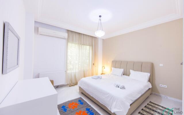 The Business Stay Spacious Well Located in Lac 2