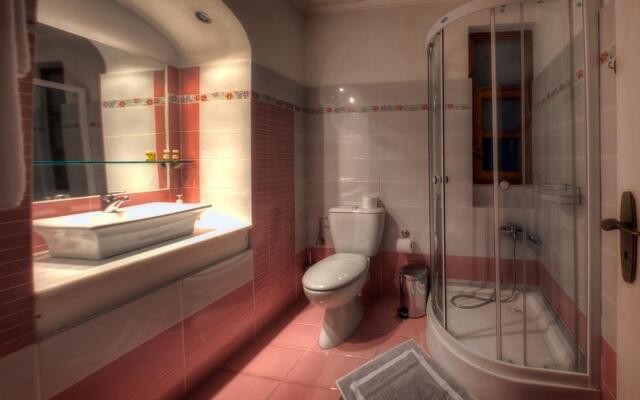 Charoula Rooms