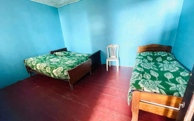 86 E. Takaishvili Guest House