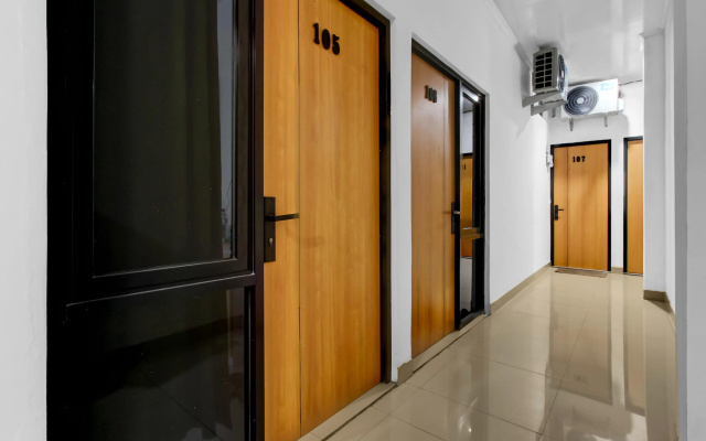 Collection O River House – Guest Rooms – Semarang