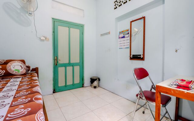 Bahagia Sederhana Home Stay - Hostel by ZUZU