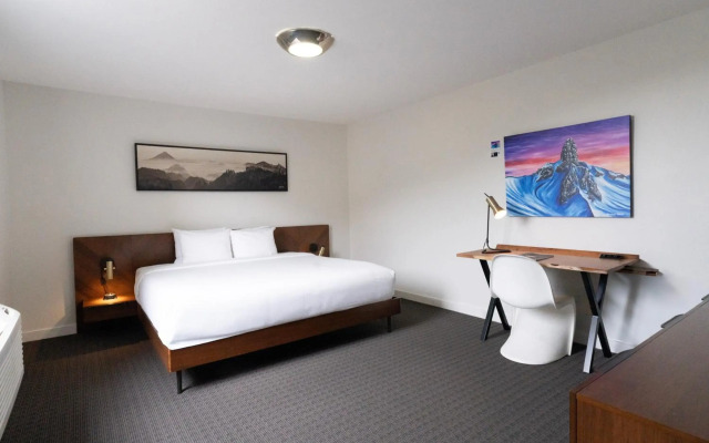 Adara Hotel