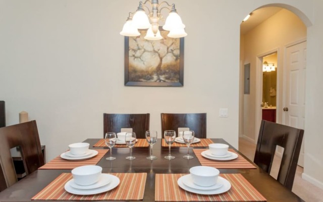 Vista Cay - 4102 Breakview Dr
