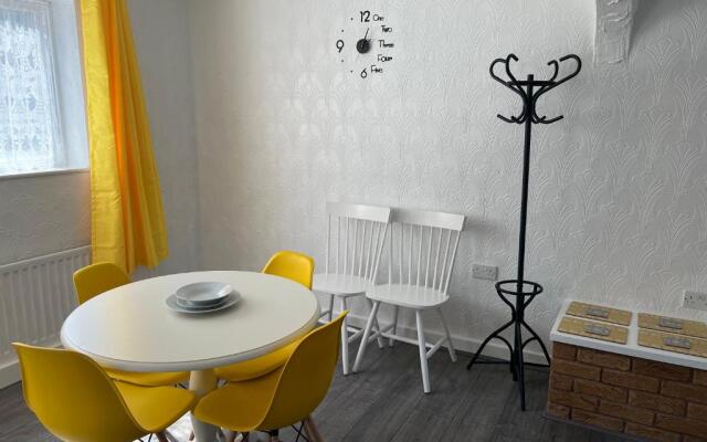 Cosy House Near lea Hall Train Station bhx nec nia