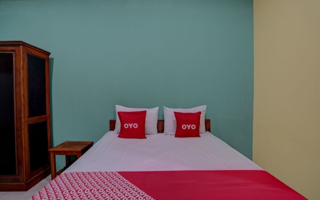 Hotel O Sahabat Syariah Near Plasa Telkom Bawean