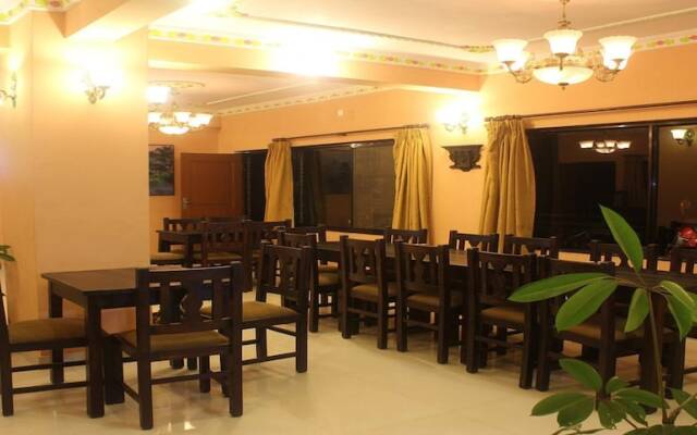 MeroStay 101 Hotel Valley View Inn