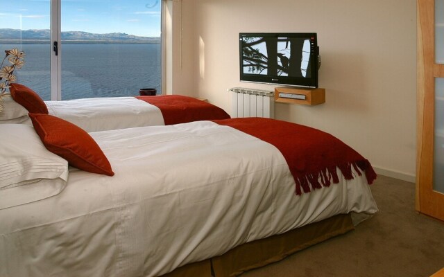 Luxury 2-Bedr Apt Amazing Views AT1