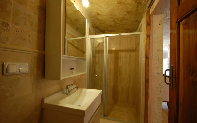 Arif Cave Hotel
