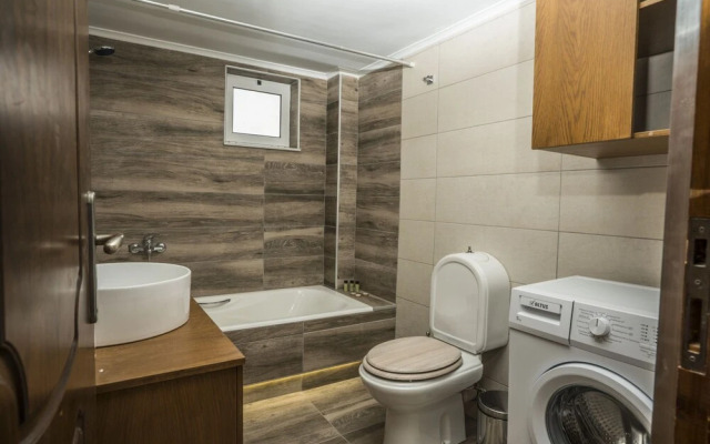 Deluxe Sunny Apartments