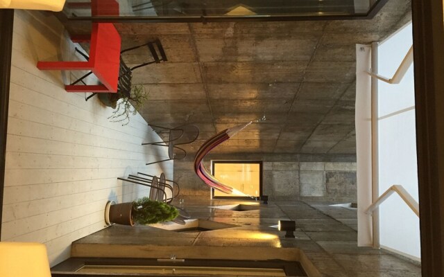 Mir Guesthouse - Hostel