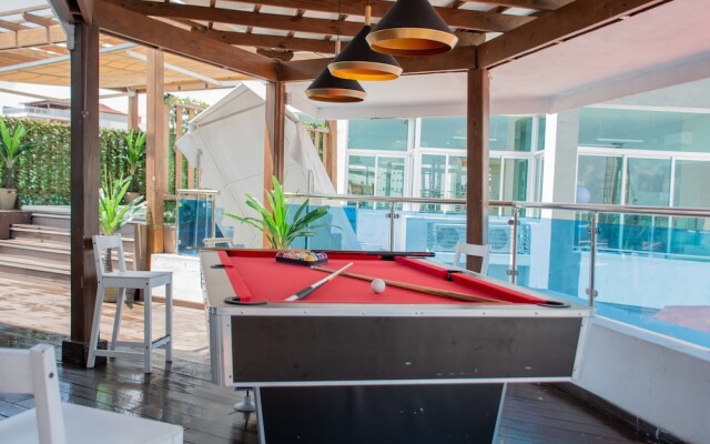 8 Bedrooms Penthouse, Jacuzzi & Private Terrace