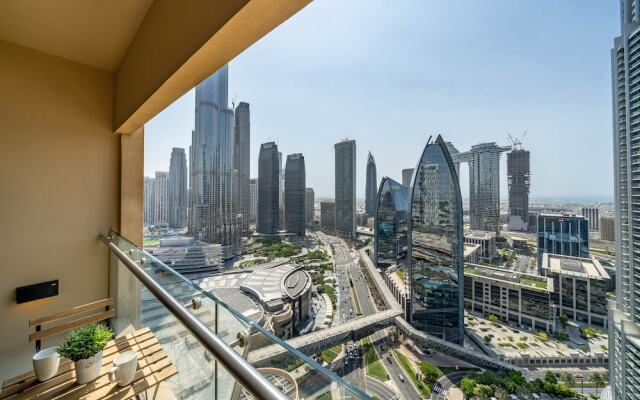 Address Dubai mall Balcony Burj view