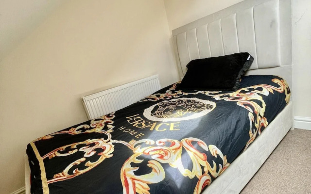 Stylish 1-bed Apt - Sleeps 4 - Parking - Wifi