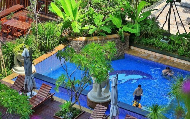 Four Season Ocean Courtyard Hotel