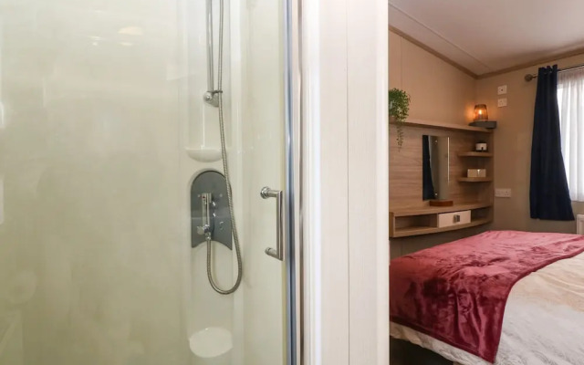 Seafront Holiday Home 2