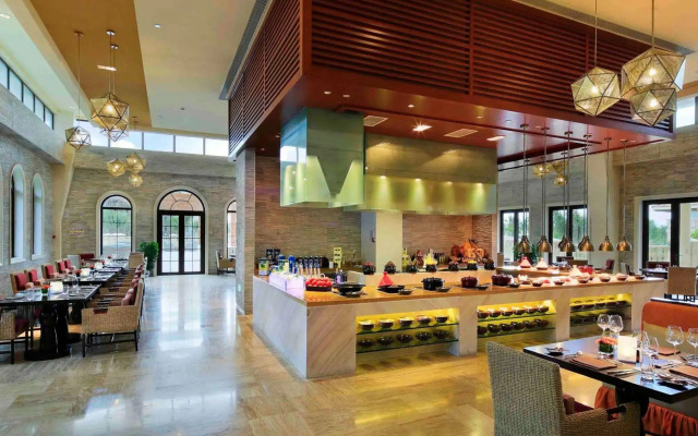 Wyndham Grand Plaza Royale Hainan Longmu Bay