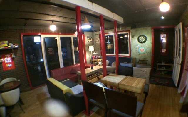 Mr.Comma Guesthouse - Hostel