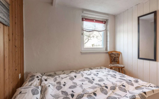 Cosy Flat in Niepars With Garden