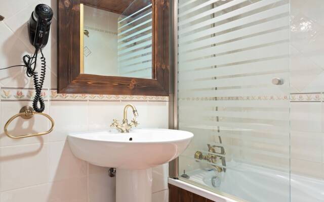 Plush Apartment in Gudar With Heating