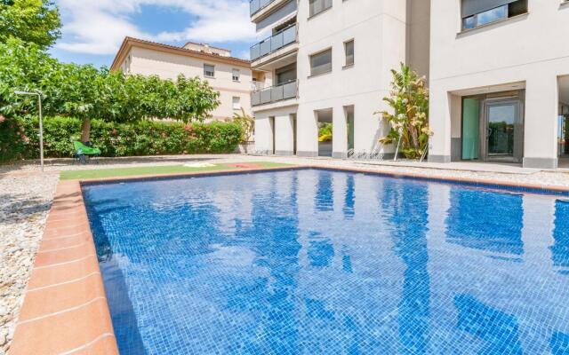 Spacious Apartment in Bon Relax with Swimming Pool