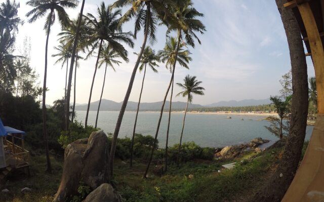 Neptune Point Beach Resort