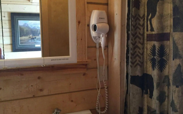 Beluga Lookout Lodge and RV Park