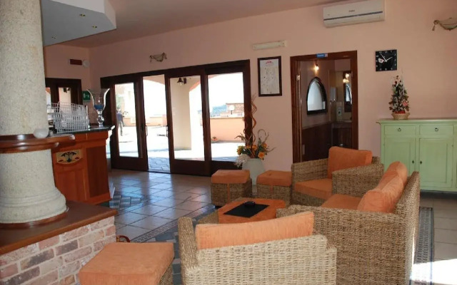 Albergo Residenziale Li Troni