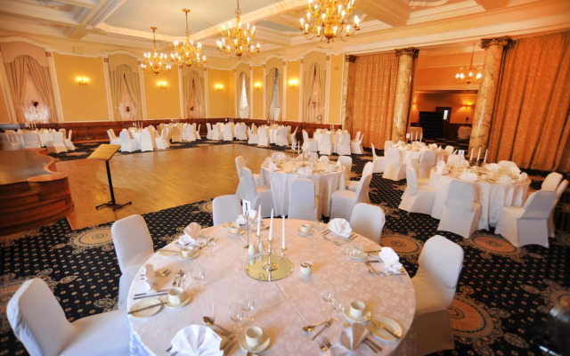 Golden Lion Hotel