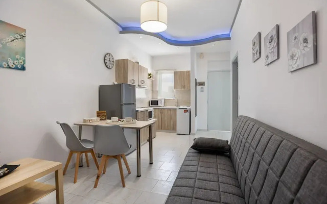 Seafront Apartment in Chania 7