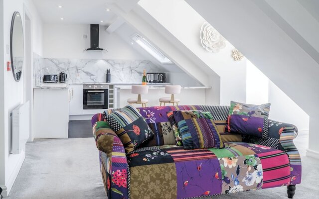 The Penthouse - Luxury 1 Bed - Panorama - Tenby