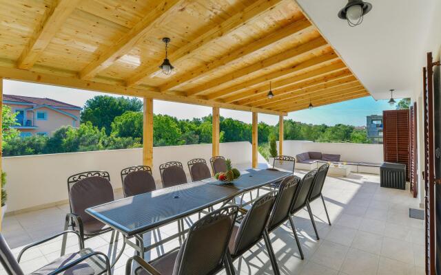 Holiday Home With Private Pool and spa