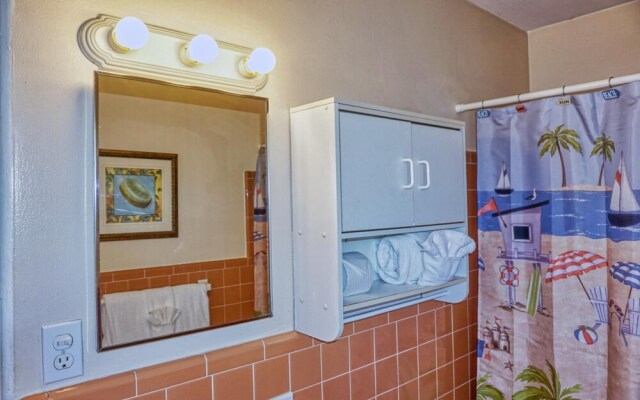 Misty Isles Redington Beachfront Suite 5