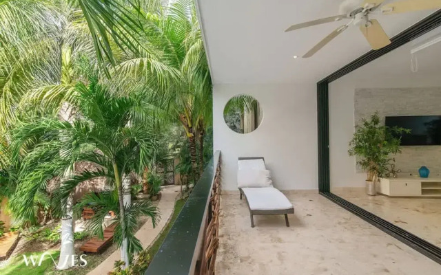 2 Br Luminous and Spacious Pool View Apt