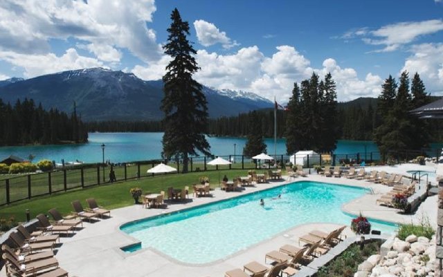 Fairmont Jasper Park Lodge