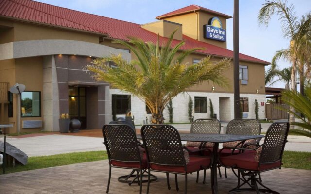 Days Inn & Suites Houston North-Spring