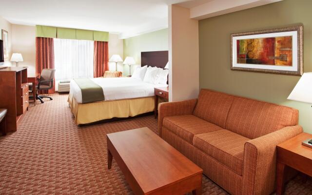 Holiday Inn Express Hotel & Suites Niagara Falls, an IHG Hotel