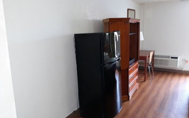 Studio 6 Tulsa Fairgrounds