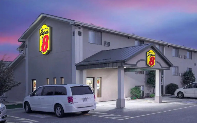 Super 8 Willmar