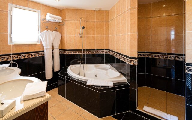 Le Palmyra Golf Hotel