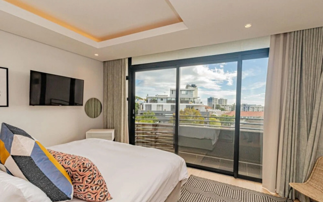 Modern Apartment With Rooftop Deck Scholtz Penthouse