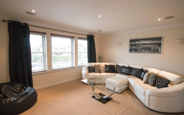 Crown Luxury Serviced Apartments