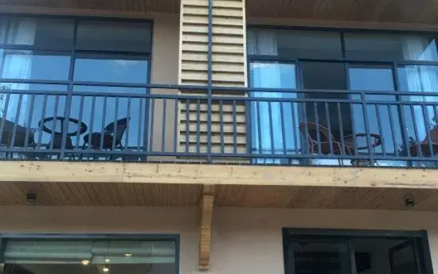 Yunhemeizhu Farmhouse