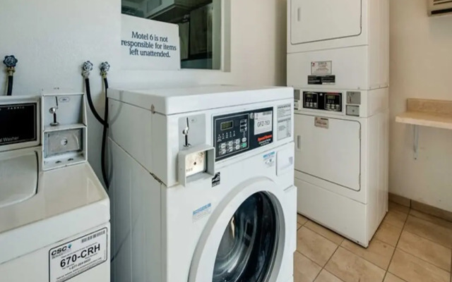 Motel 6 Lenexa, KS - Kansas City Southwest