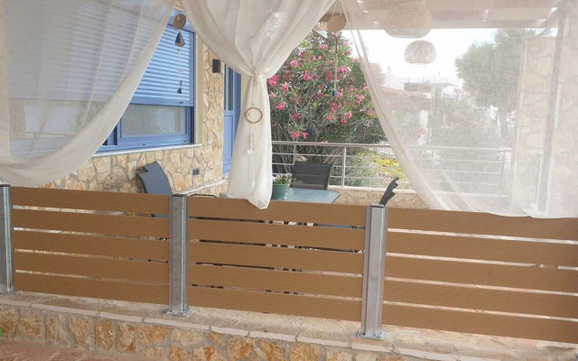 Maritinas Stone Apartment On The Beach