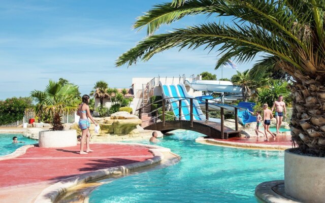 Luxury Chalet With air Conditioning 900 m. From the Beach