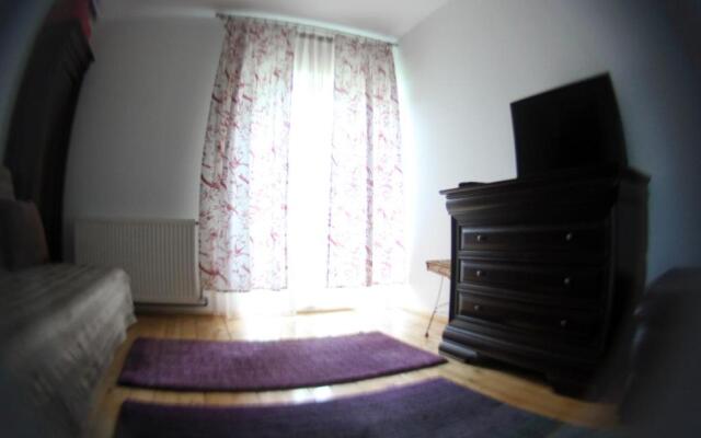 Happy Holiday Apartments