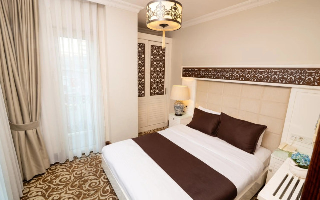 K Suites Hotel