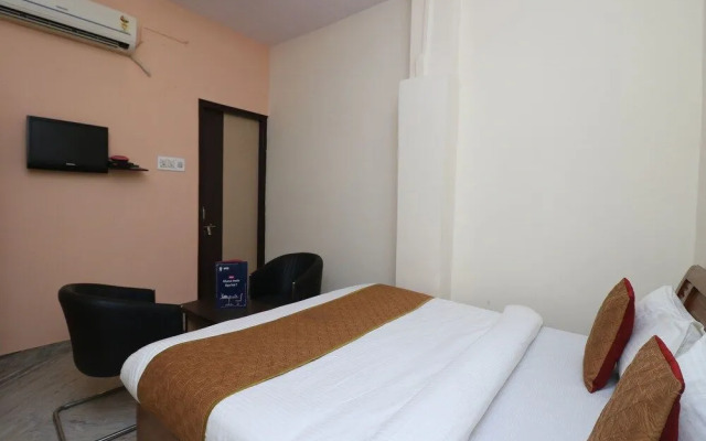 OYO 9929 Hotel Dhruv